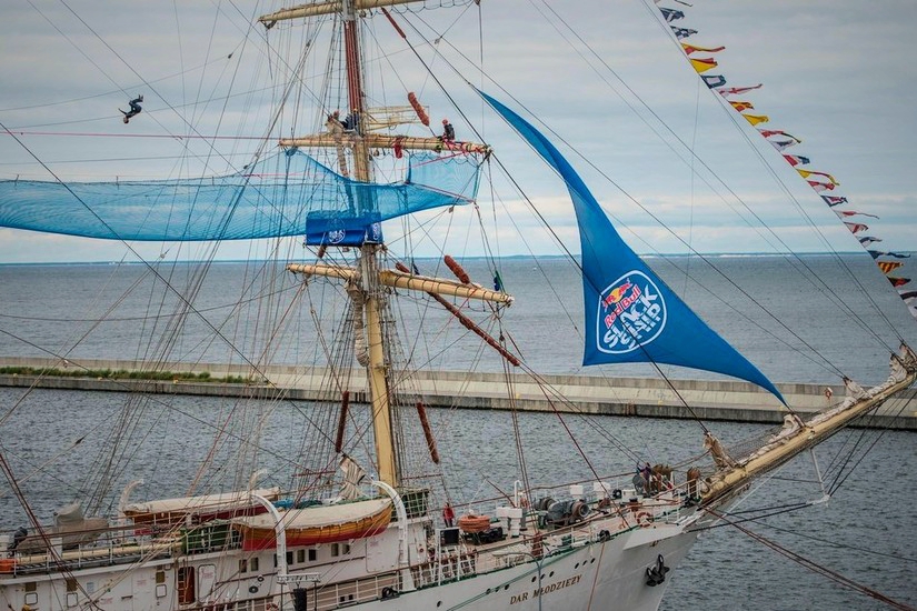 red bull slackship IC1